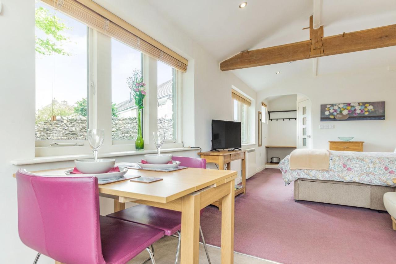 The Friendly Room Austwick Екстериор снимка